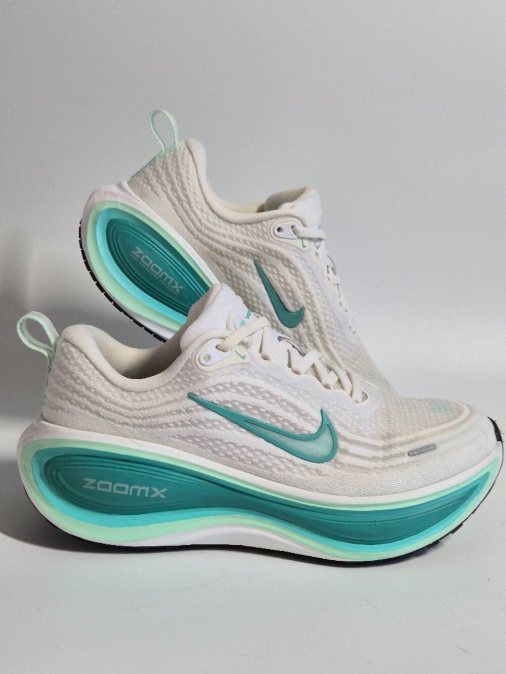 Nike Vomero Plus - Women - Size 6.5 Wide